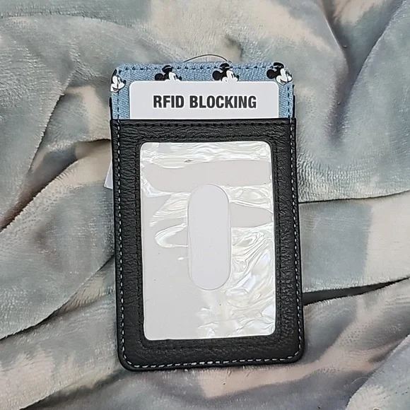 NWT Disney Parks Mickey Mouse Card Holder Wallet. - Picture 3 of 6